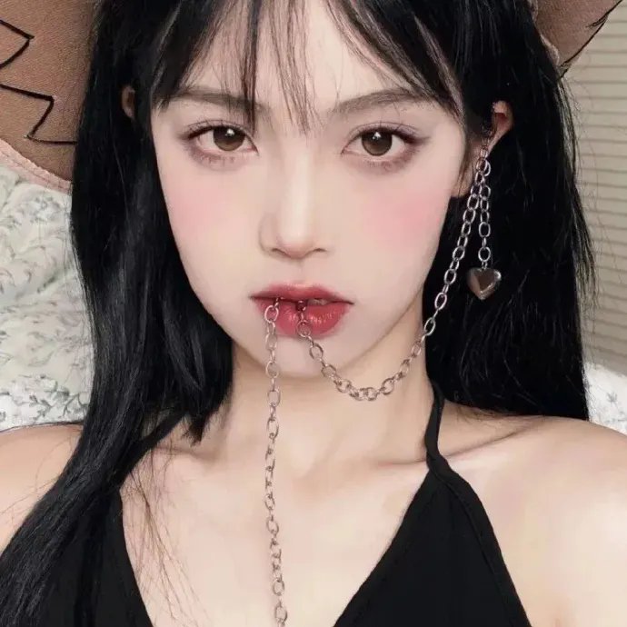 捡来的金丝雀她超能打32集